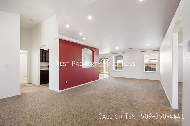 Building Photo - 814 S Wilder St