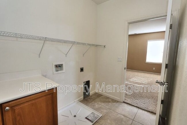 Building Photo - 2889 Market St