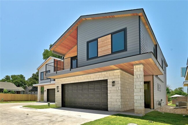 Building Photo - 2305 Century Tree Cv