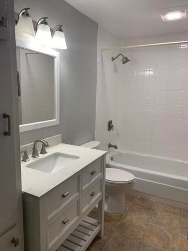 Building Photo - 4010 Crosson Dr