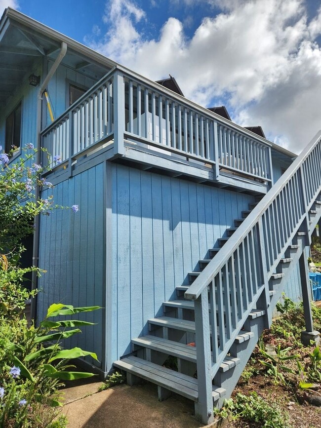 Building Photo - 3014 Kekaulike Ave