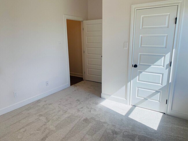 Building Photo - 4 bed 3 Bath Beautiful - Cooper ISD