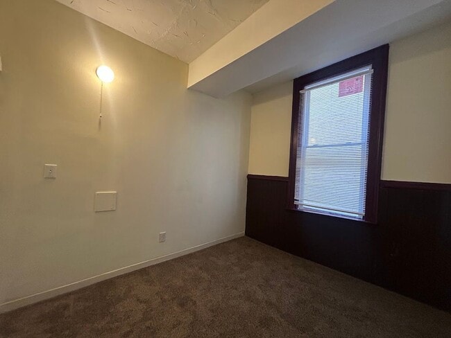 Building Photo - 111 Gage St