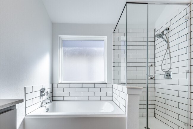 Building Photo - 14219 Black Cyn Ln