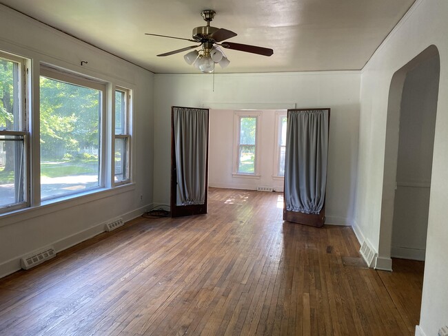 201 Locust St - 201 Locust St Valparaiso IN 46383 | Apartment Finder