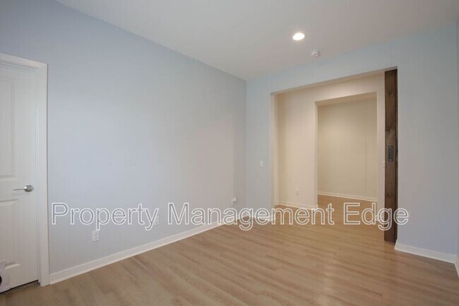 Building Photo - 30913 Chuckwagon Ct