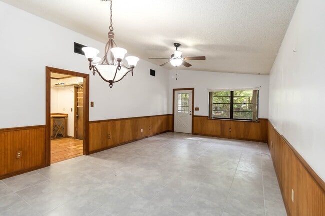 Building Photo - 9410 7th Ave