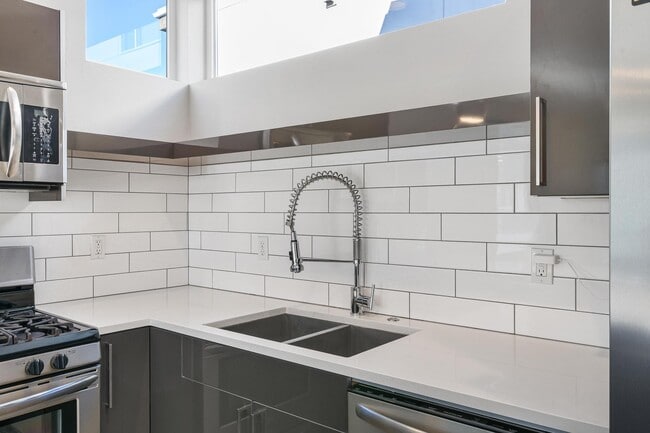 Building Photo - 1517 NW 64th St