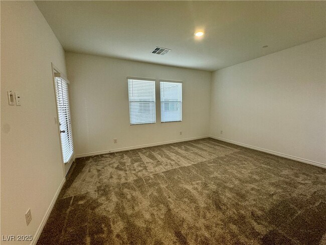 Building Photo - 337 Laurel Peak Dr