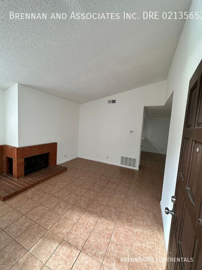 Building Photo - 1606 Woodrun Pl