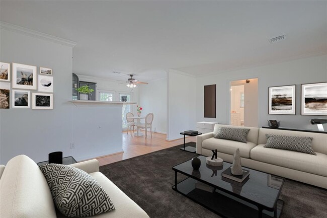 Building Photo - 3042 Oak Forest Dr