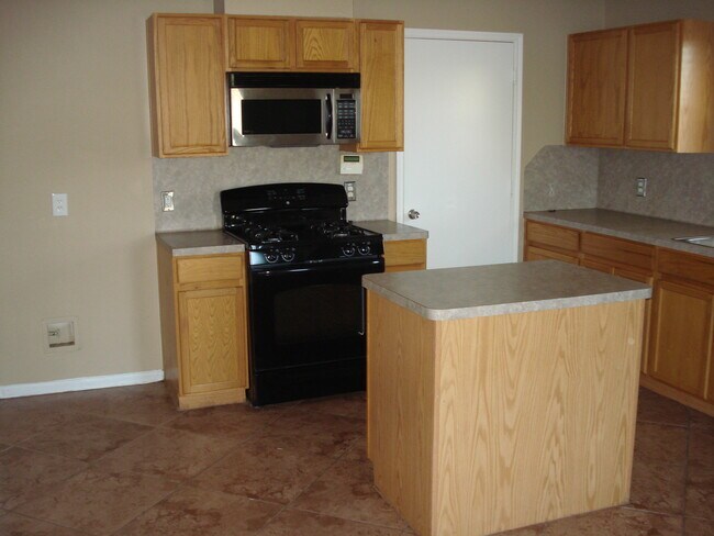 Building Photo - COMING SOON. @ A Great Location!