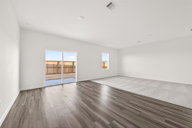 Building Photo - 1092 Sunlit Cir