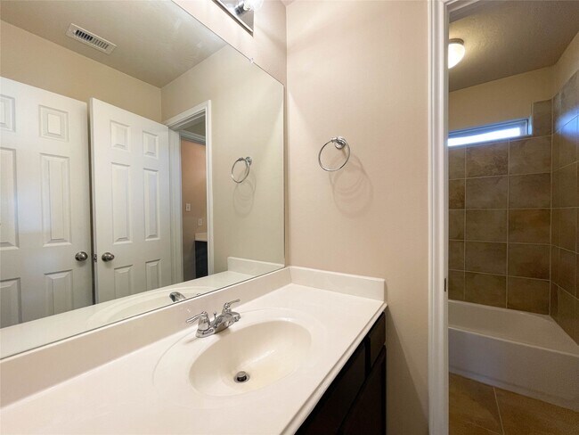 Building Photo - 3419 Yasmine Ranch Dr