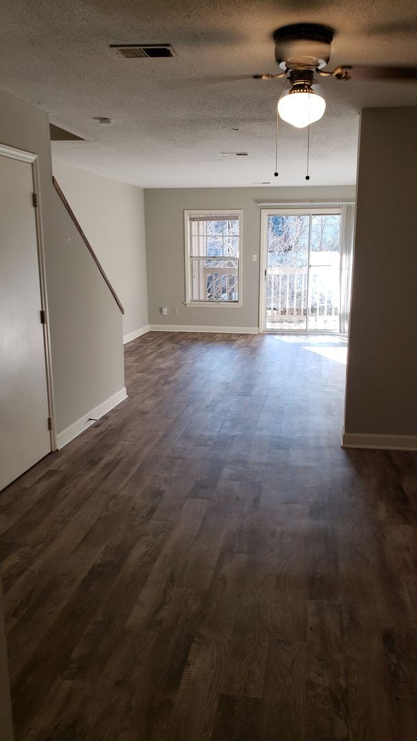 Building Photo - 2Bd 2.5 Ba $1250
