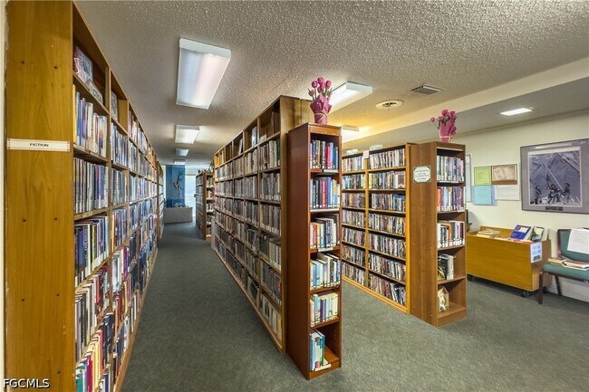 Building Photo - 6220 Augusta Dr