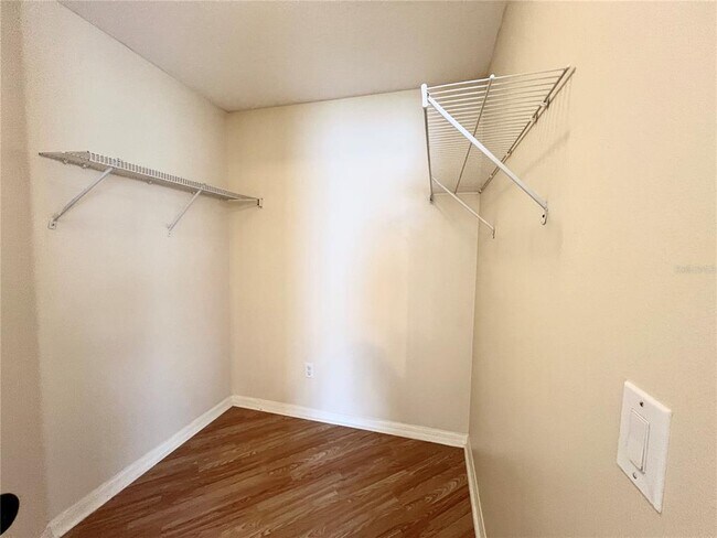 Building Photo - 10464 Blackmore Dr