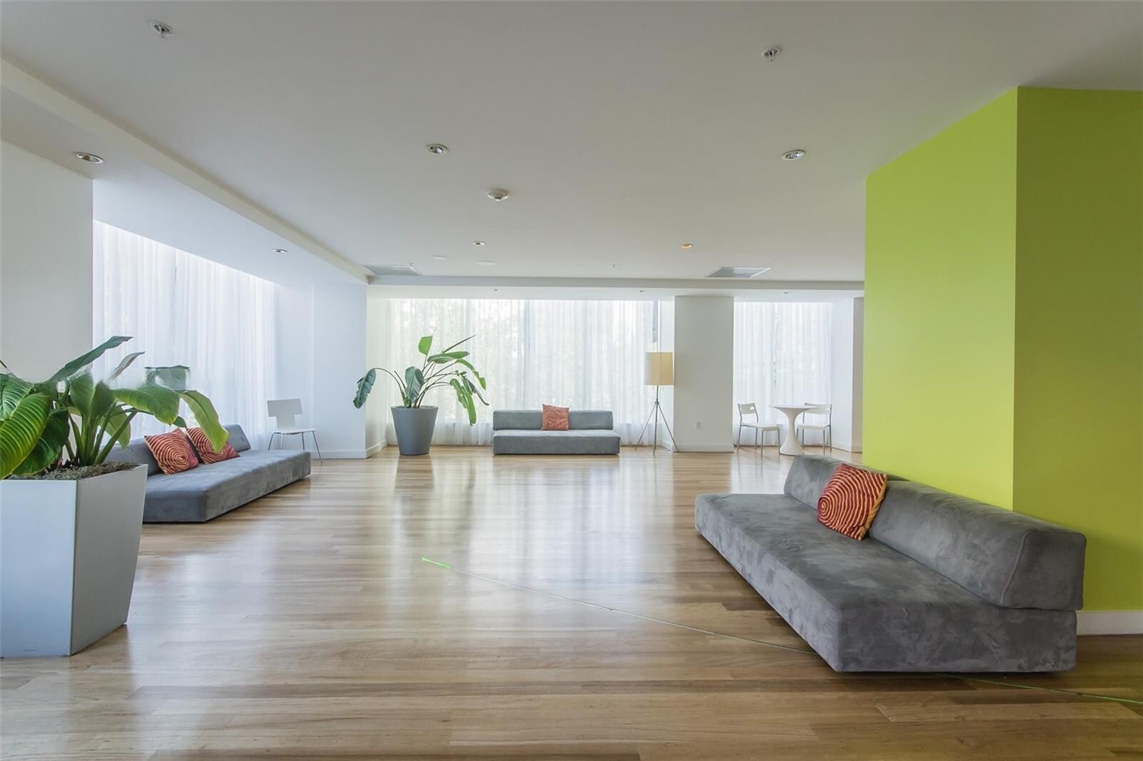 Building Photo - 133 NE 2nd Ave