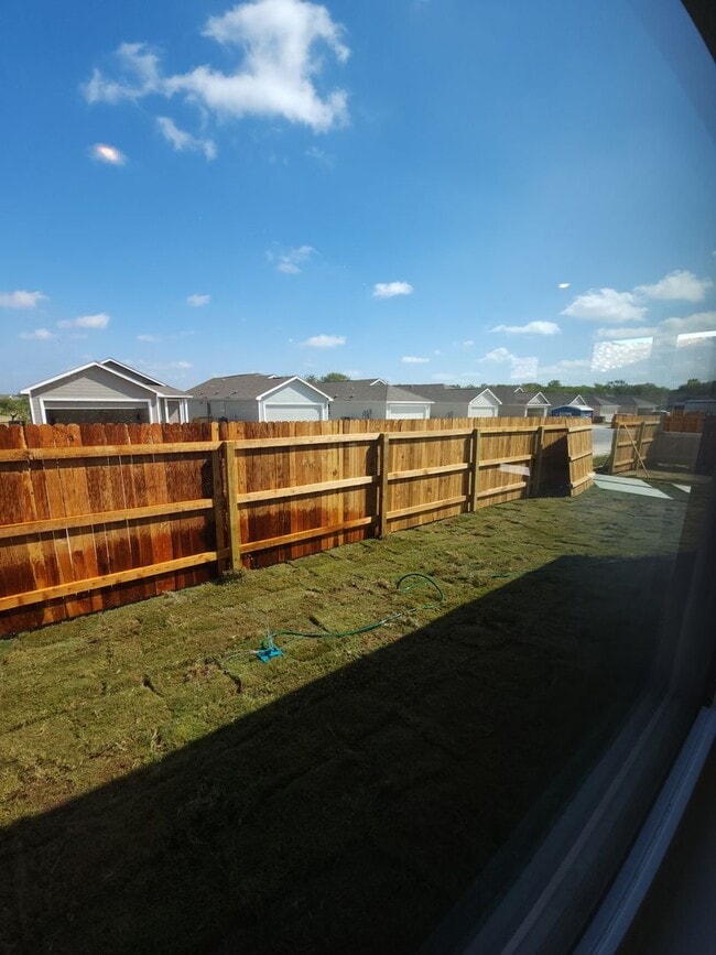 Building Photo - 2 weeks free Rent! Mission Del Lago- South of San Antonio, Tx