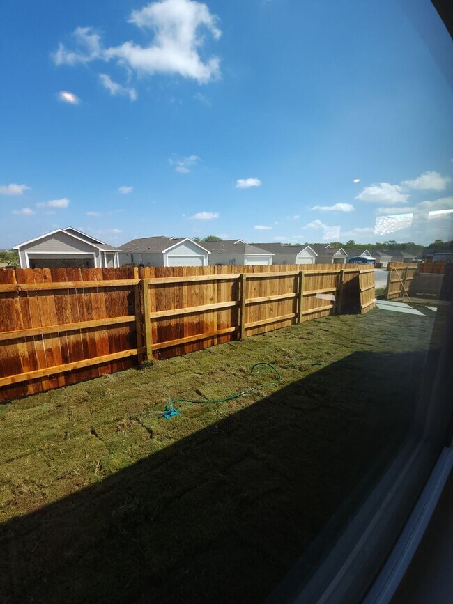 Building Photo - Mission Del Lago- South of San Antonio, Tx