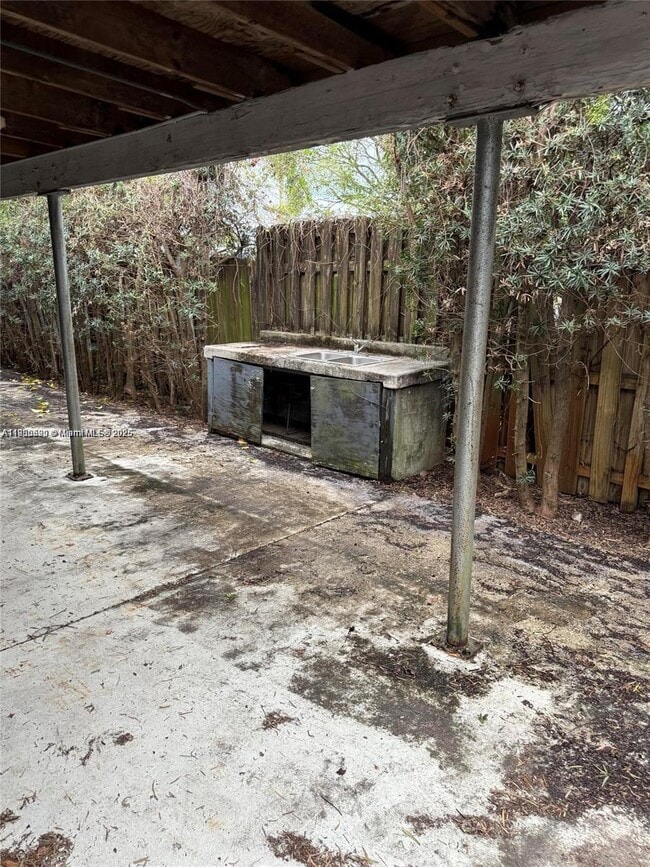 Building Photo - 5360 Fletcher St