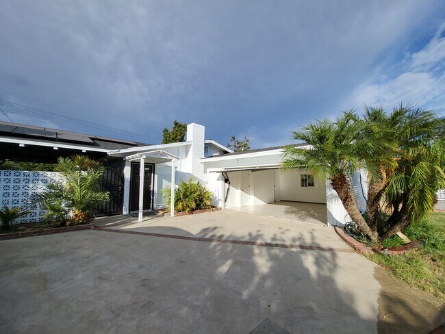 Building Photo - 19221 Napa St