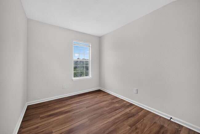 Building Photo - 1031 Still-Harbor Cir