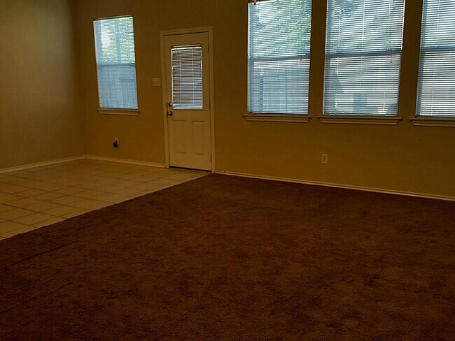 Building Photo - 111 Gallery Cove Ct