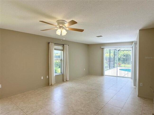 Building Photo - 5024 Southern Pine Cir