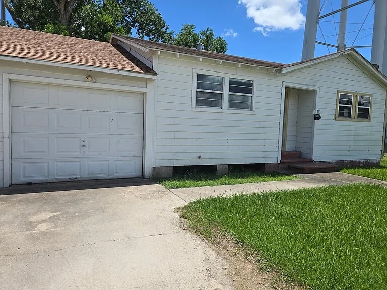 Welcome Home! - 3316 6th St
