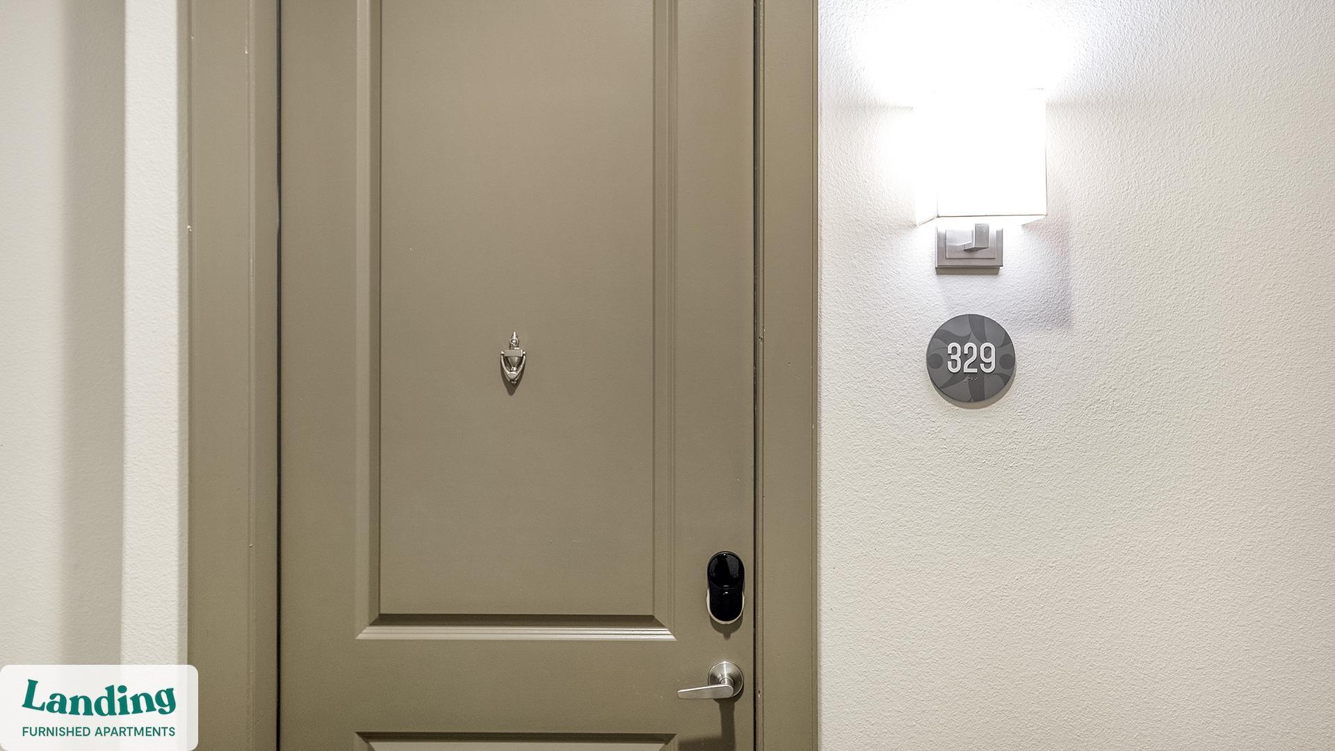 Building Photo - 2626 Fountain View Dr