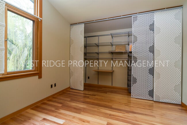 Building Photo - 9310 SW 8th Dr