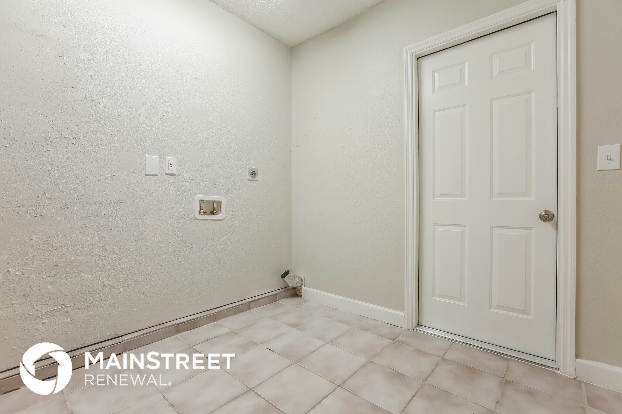 Building Photo - 6539 Mauna Loa Blvd