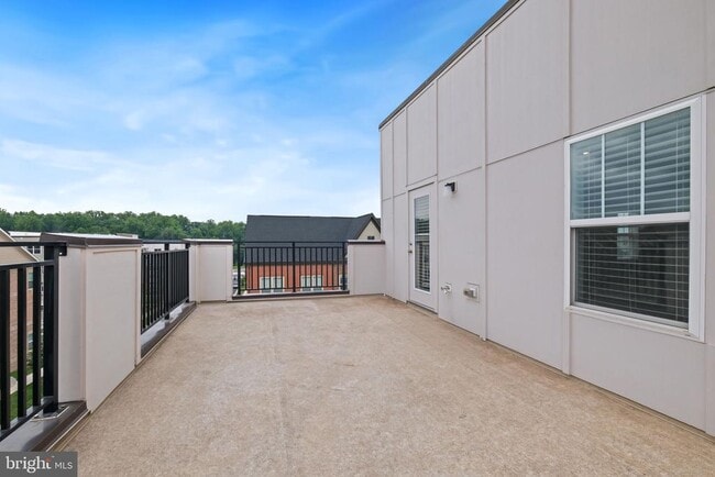 Building Photo - 143 Rubens Dr