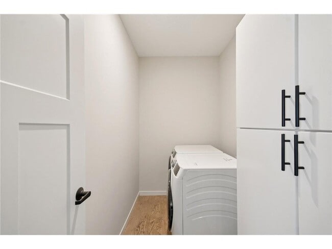 Building Photo - 4760 Ironwood Cir