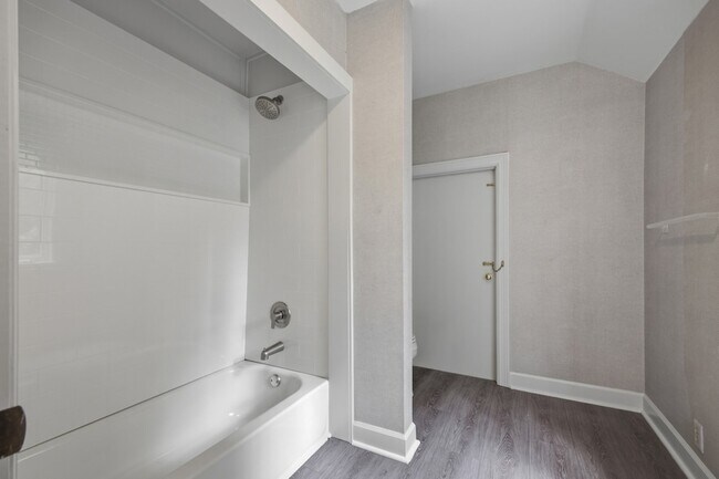 Building Photo - 5612 Stanford Ct