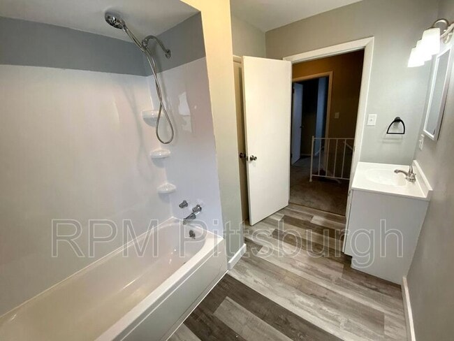 Building Photo - 22 Fourth Street