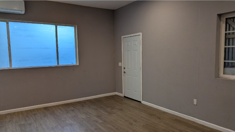 Building Photo - 1235 32nd St