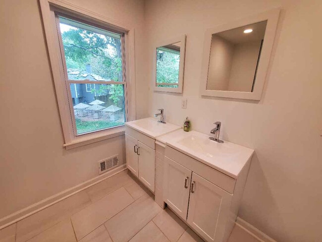Building Photo - Room in House on Morris Brown Dr SW