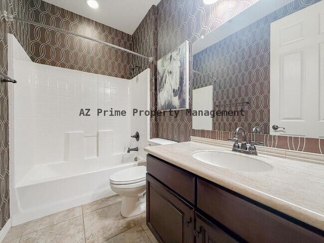 Building Photo - 7707 S 23rd Ln