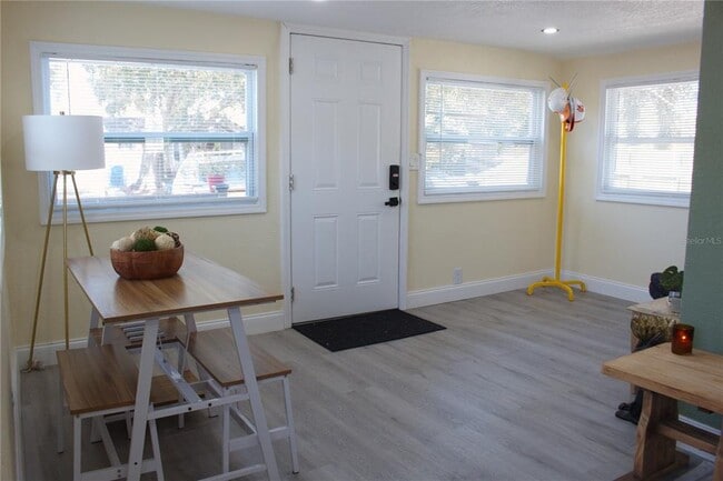 Building Photo - 5260 8th Ave N