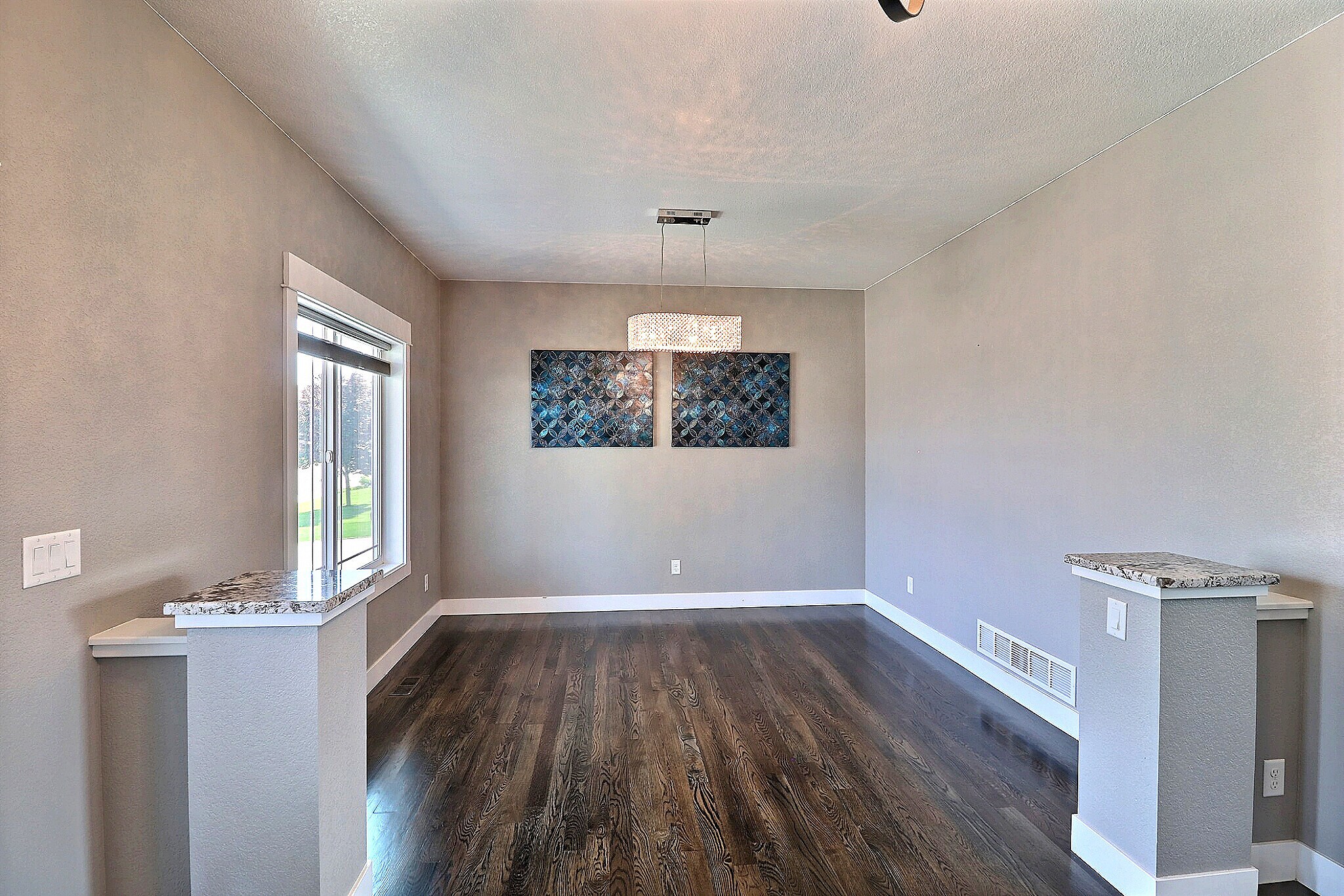 Formal Dining - 9004 19th St