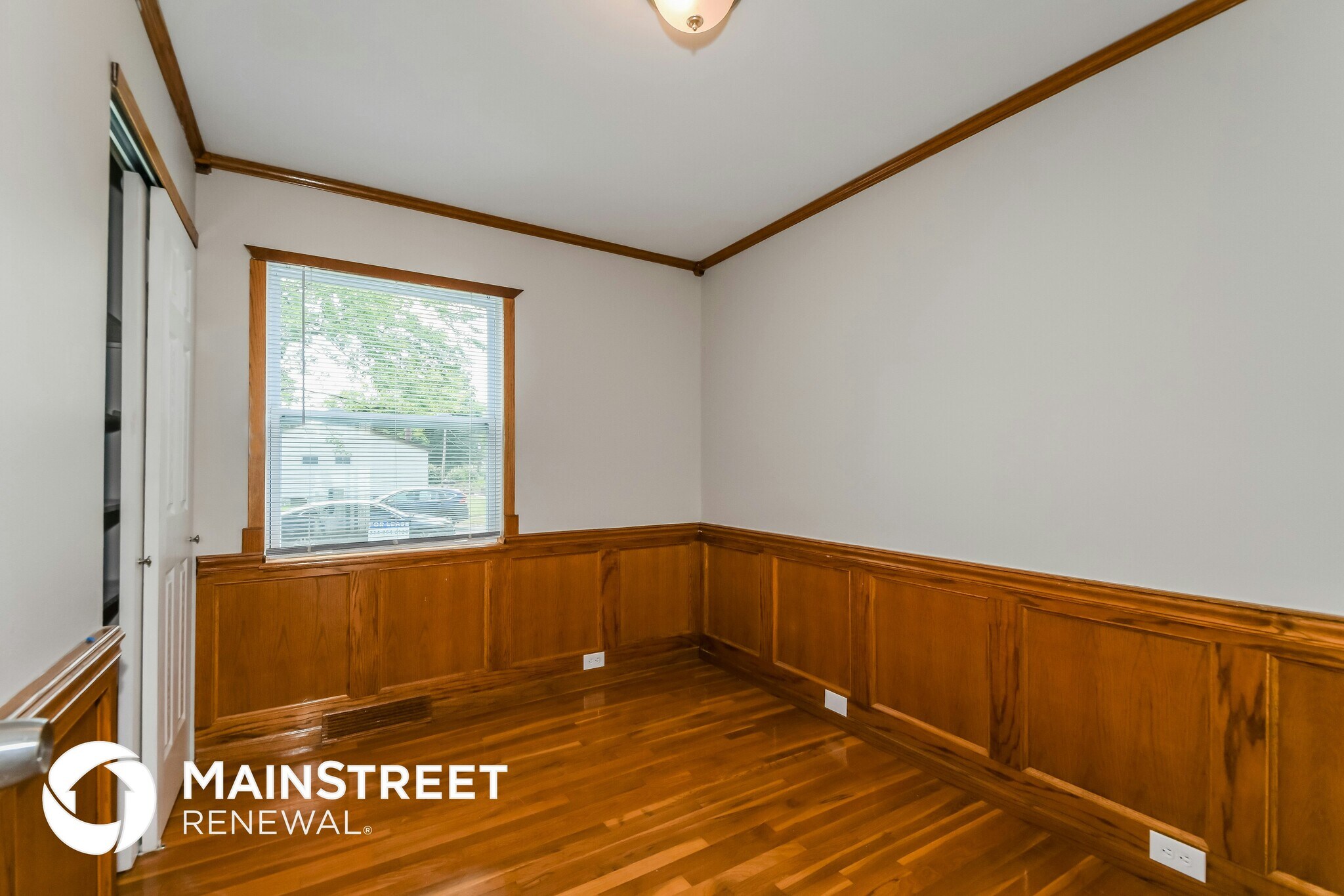 Building Photo - 1095 Cedar Pl