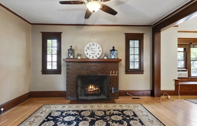 Building Photo - Rare Home Near OSU Campus!