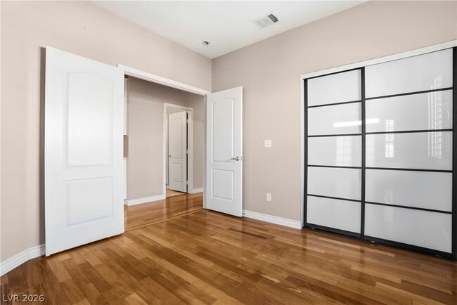 Building Photo - 2870 Deerwood Ct
