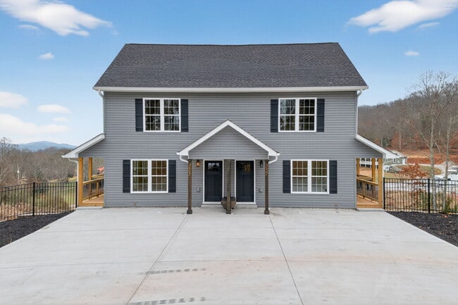 Building Photo - 355 Beechwood Ln