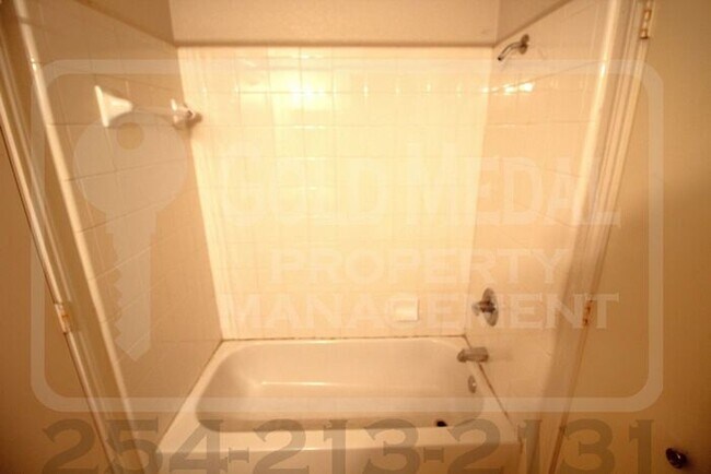 Building Photo - 5805 Redstone Dr