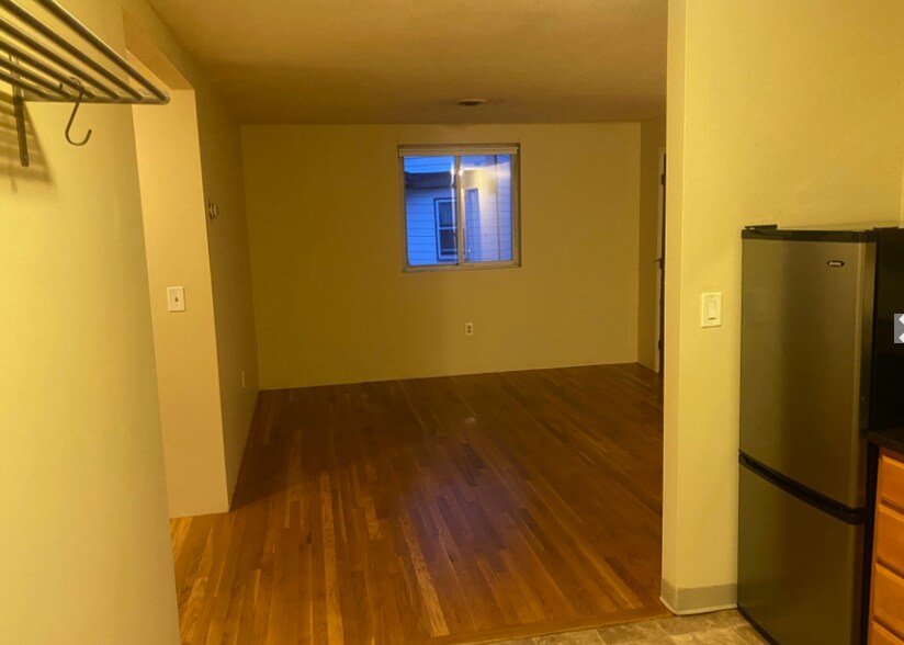 Building Photo - 369 Dorchester St