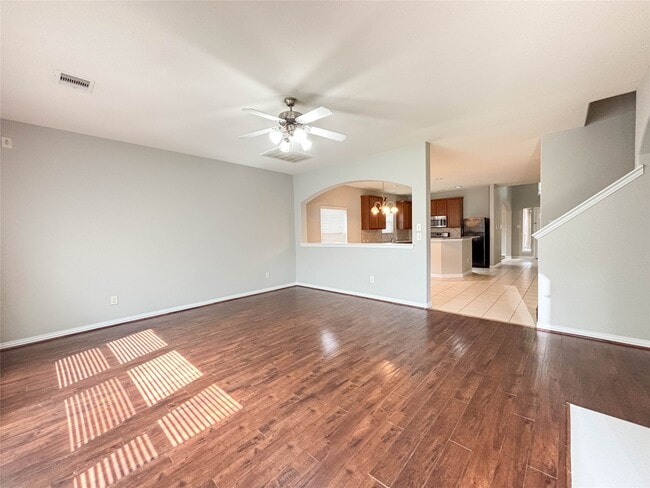 Building Photo - 1323 Maple Ace Dr