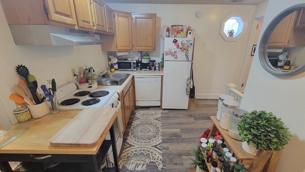 Building Photo - 1329 Connecticut St